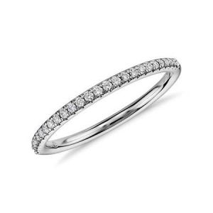 Золотое обручальное кольцо с бриллиантами 0.24 карат