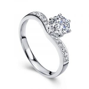 Уникальное кольцо с бриллиантом для неё