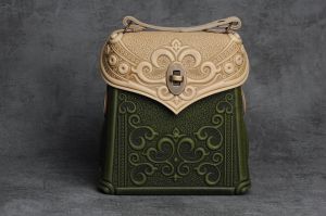  shoulder bag capacious leather bag