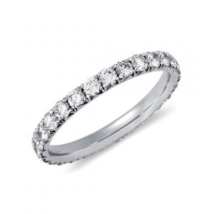 Женское обручальное кольцо с бриллиантами