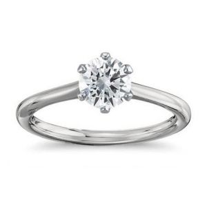 Женское кольцо с бриллиантом 0.47 карат