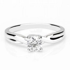 Помолвочное кольцо с бриллиантом 1 карат