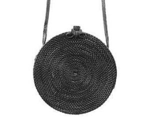 Черная плетеная сумка