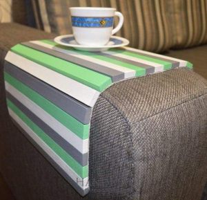 Накладка на подлокотник дивана "Зеленые полосы"