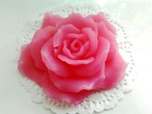 Натуральное мыло "Роза"