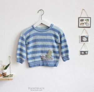 Детский свитер "Голубые полосы"
