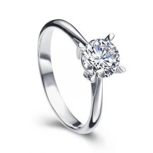 Женское помолвочное кольцо с бриллиантом