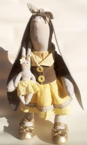 Текстильная кукла "Зайчиха Глаша"