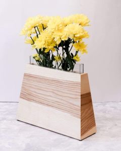 Деревянная ваза для цветов в форме трапеции