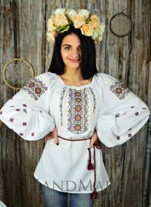 Украинская женская рубашка с вышивкой "Орнаментальная"