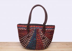 Разноцветная плетеная сумка
